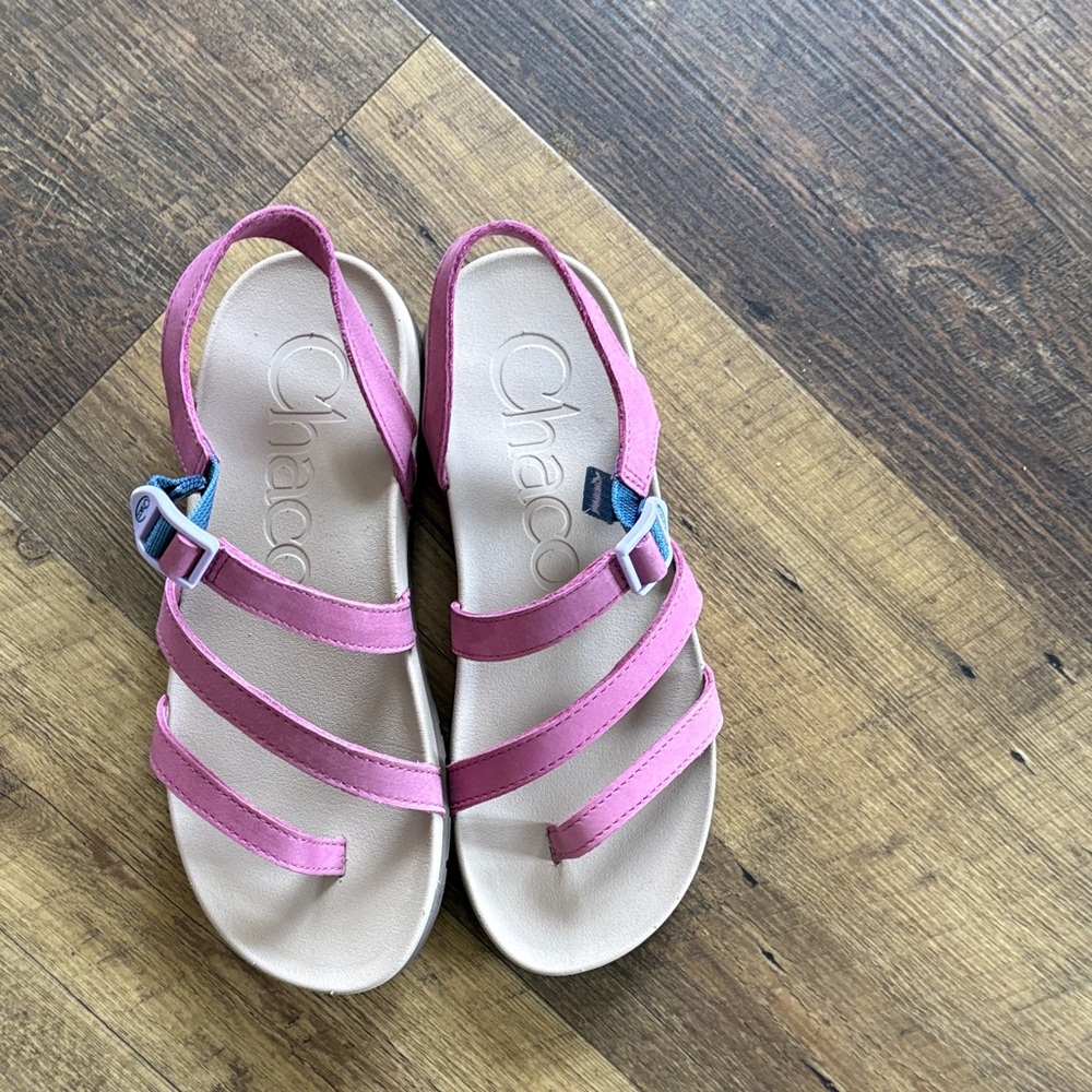 Chaco Women’s Lowdown Strappy Sandals Like New Condition